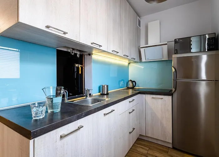 Victus Apartamenty, Livia Daire